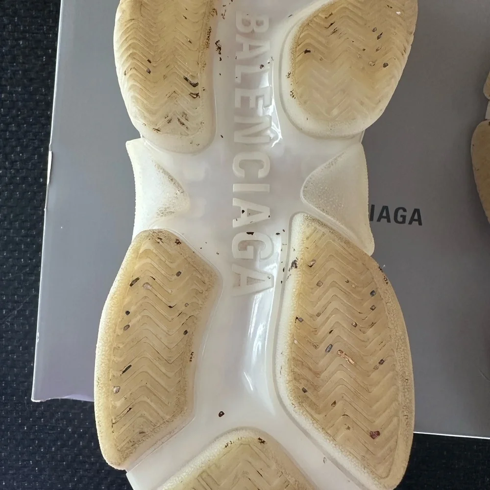 Balenciaga White Sneakers - Picture 9 of 14